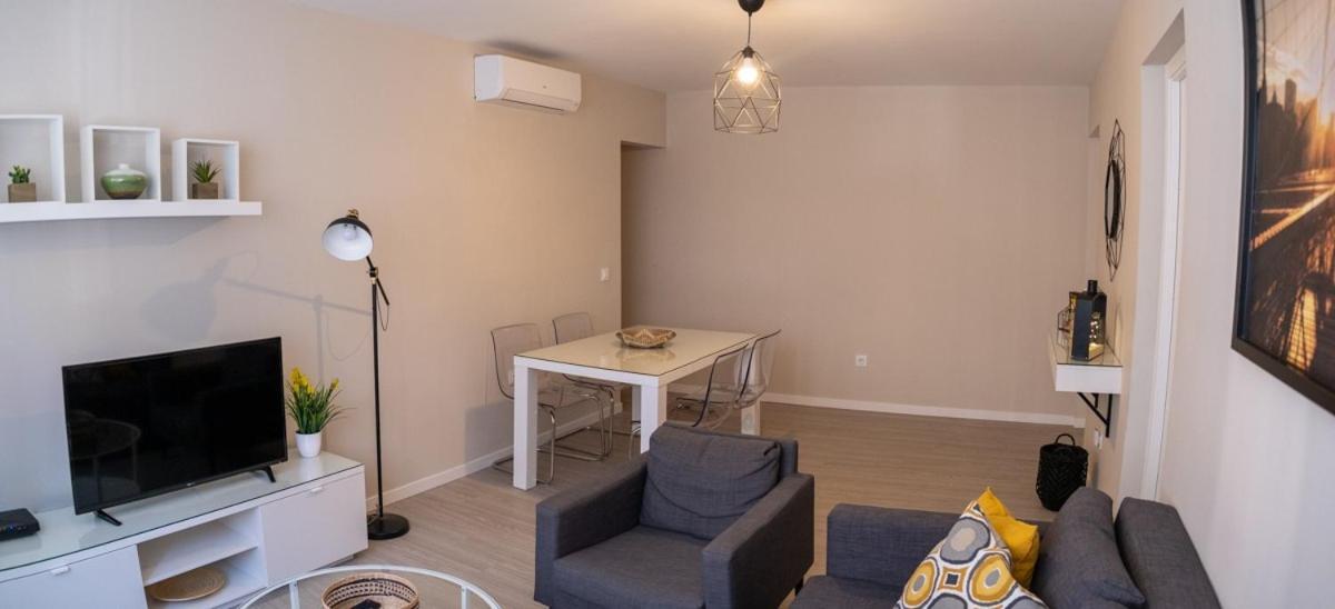 Apartamento Jerez 2018 เฮเรซ เด ลาฟรอนเตรา ภายนอก รูปภาพ